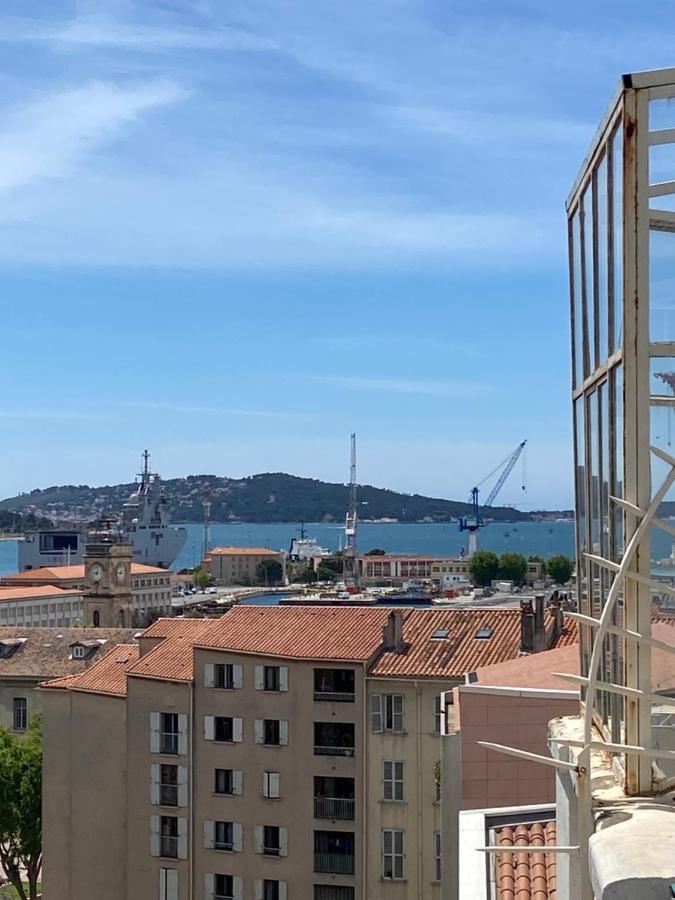 Les Terrasses: Romantic Charm in Central Toulon Apartment Exterior photo