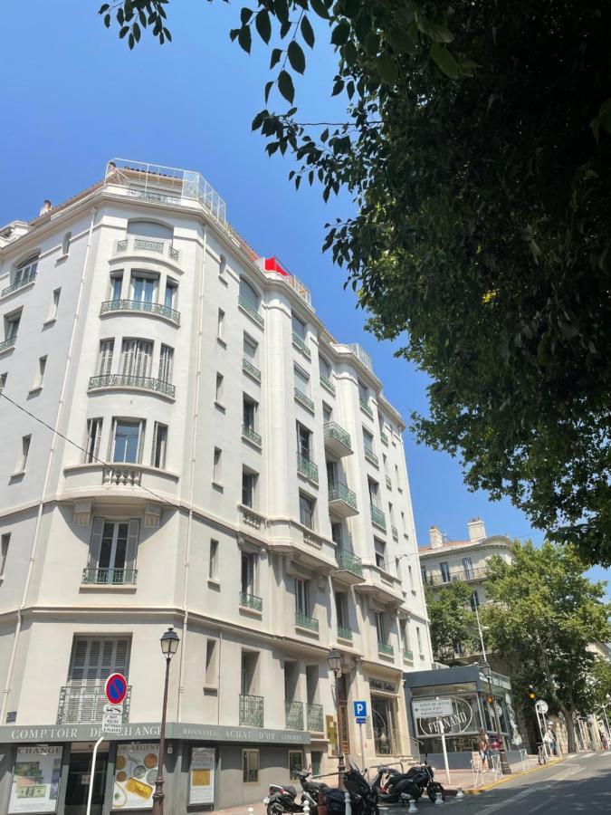 Les Terrasses: Romantic Charm in Central Toulon Apartment Exterior photo